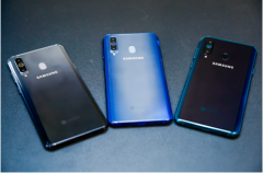 三星Galaxy A8s冷色调设